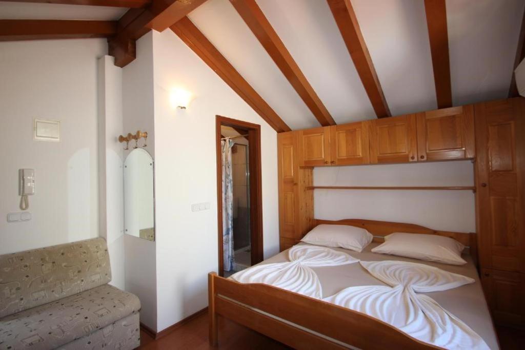 Lovely Studio Apartments Mali Raj Vrsar Exteriör bild